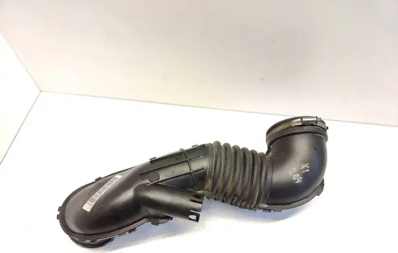 BMW X1 E84 Air intake hose/pipe 7804846 58650910 13717804846