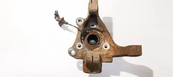 Front wheel hub