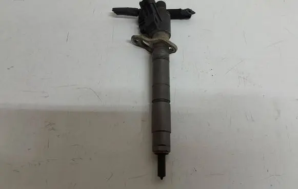 Volvo V60 Fuel injector 31303238 B445141