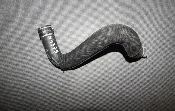 Audi A8 S8 D4 4H Engine coolant pipe/hose 4H1819672J