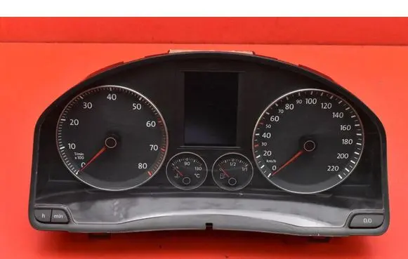 Volkswagen Golf IV Speedometer (instrument cluster) 1K0920871