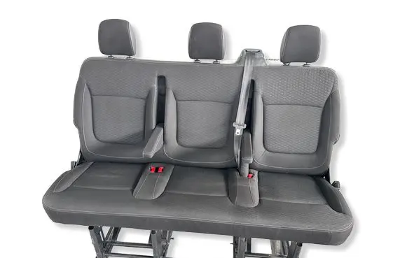 Opel Vivaro Third row seats 