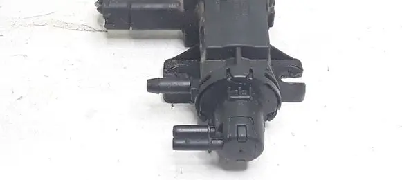 Citroen C5 Turbo solenoid valve 9652570180