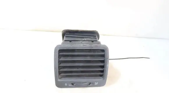 Volkswagen Golf V Dashboard side air vent grill/cover trim