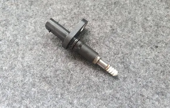 BMW 3 G20 G21 Coolant temperature sensor 8661436