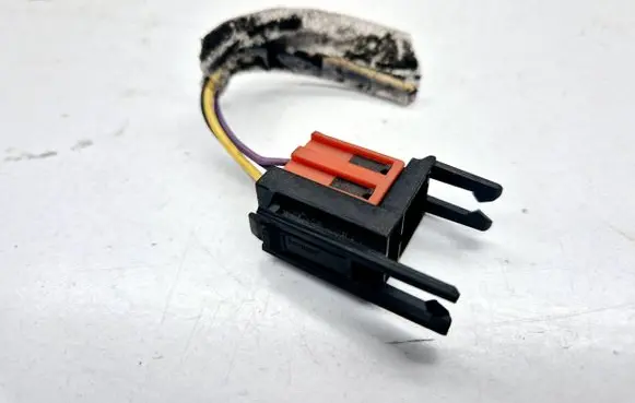 Volvo V70 Other relay 13057 18392