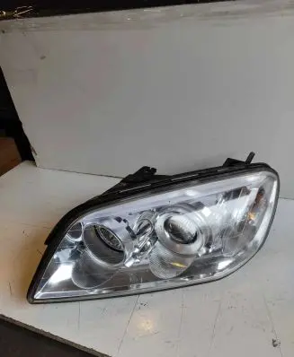 Chevrolet Captiva Headlight/headlamp 00015547