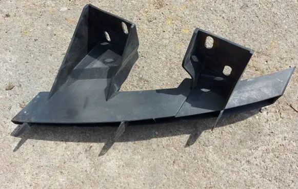 Audi Q7 4L Front bumper mounting bracket 4L0807334