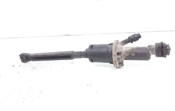 Clutch master cylinder