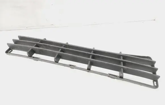 Volvo V50 Front bumper lower grill 30657006