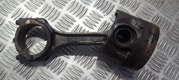 Ford Mondeo Mk III Piston with connecting rod