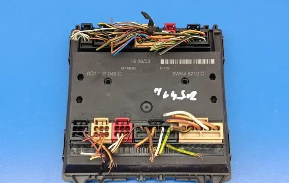 Volkswagen Polo Fuse box set 6Q1937049C
