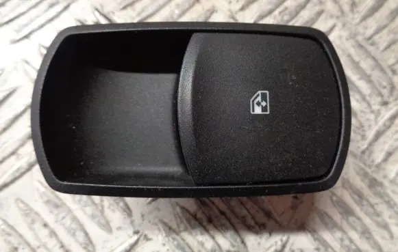 Opel Corsa E Electric window control switch 13430018