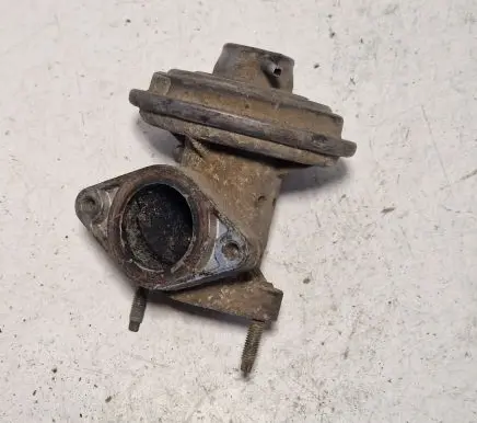 Ford Mondeo Mk III EGR valve 72814701 1s709d475ae
