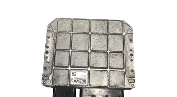 Toyota Avensis T250 Engine control unit/module 8966105D22