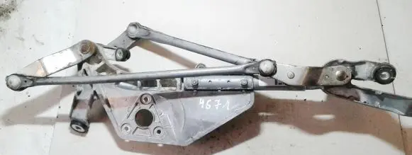 Honda CR-V Front wiper linkage and motor