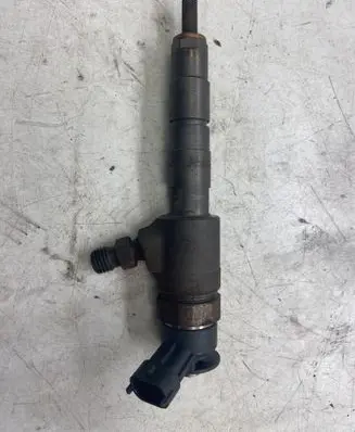 Peugeot 508 Fuel injector 0445110340