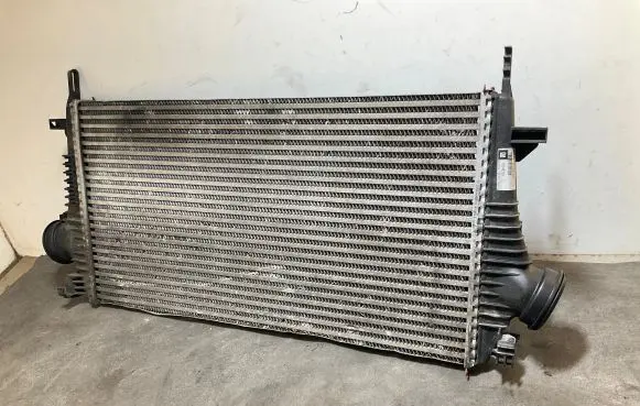 Opel Insignia A Intercooler radiator 13241751