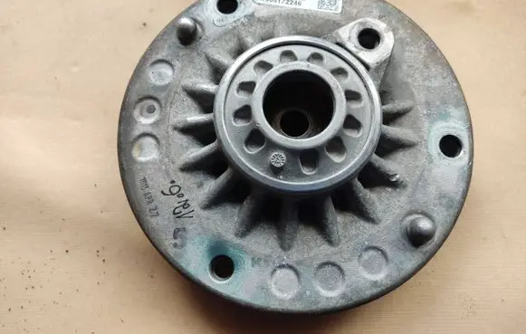 BMW 3 F30 F35 F31 Front upper strut mount 6863135 31306863135