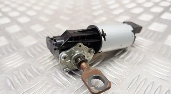 BMW X2 F39 Seat adjustment motor 1165077 09092019