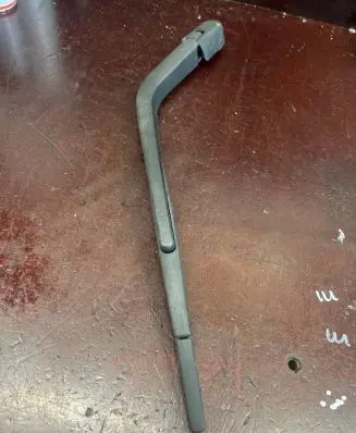 Nissan Note (E11) Rear wiper blade arm 39873