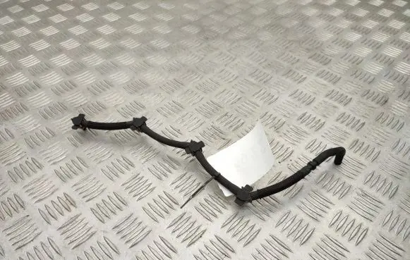Skoda Octavia Mk3 (5E) Fuel injector supply line/pipe 