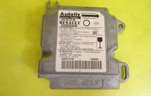 Renault Twingo I Airbag control unit/module 8200058365B 550885300