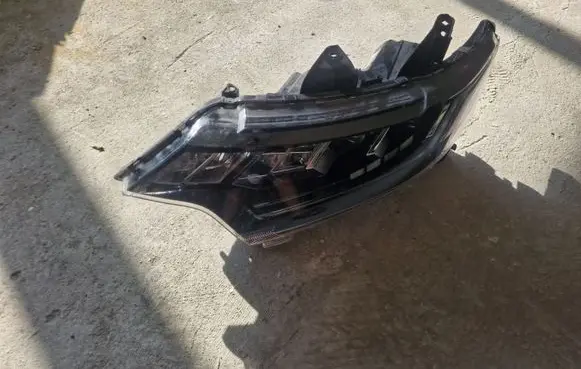 Mitsubishi Outlander Headlight/headlamp ECM92122A10
