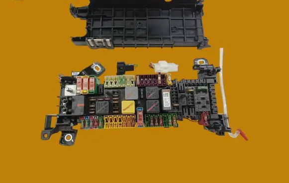Mercedes-Benz A W169 Fuse box set