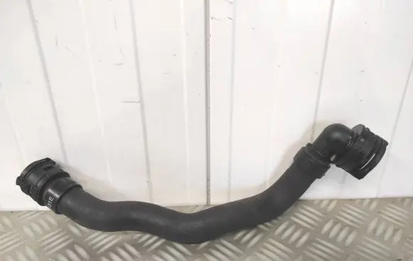 Peugeot 3008 II Engine coolant pipe/hose 9815213180