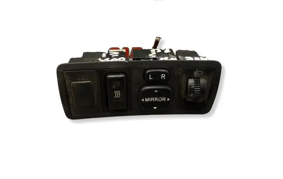 Toyota Avensis T250 Wing mirror switch 183574