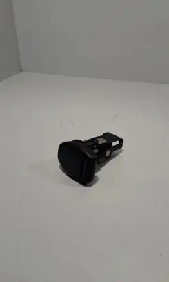 Nissan Qashqai 12 V Socket (rear) 