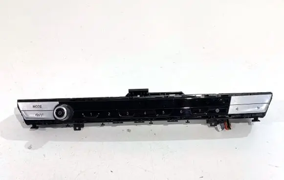 BMW 5 G30 G31 G38 Head unit multimedia control 