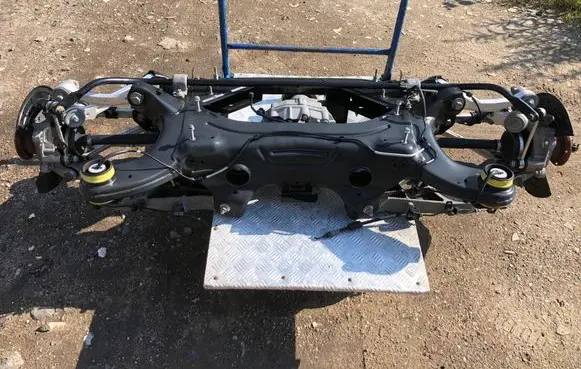 Maserati Levante Rear suspension assembly kit set 06701036220