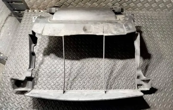 Maserati Ghibli Air intake duct part 670004141 C799 670004142