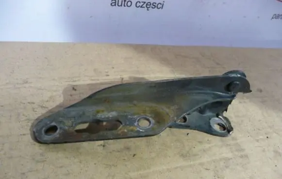Honda CR-V Engine bonnet/hood hinges