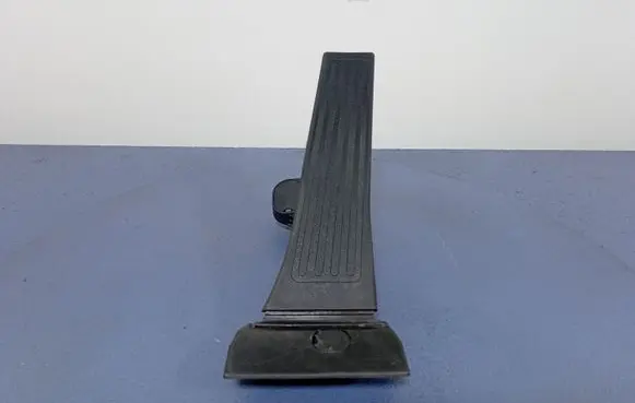 Hyundai Tucson IV NX4 Accelerator throttle pedal 32700-N7100