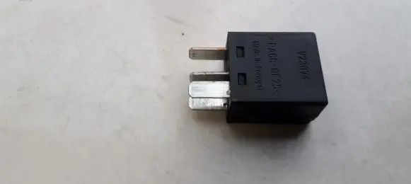 Volvo S40, V40 Other relay MB9533821