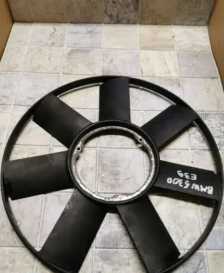 BMW 5 E39 Fan impeller 2243303