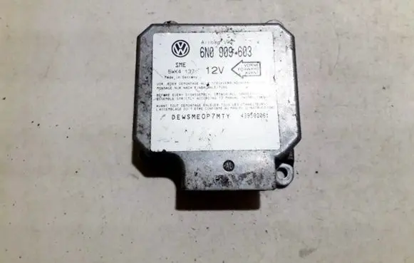 Volkswagen Golf III Airbag control unit/module 6n0909603 5wk4137