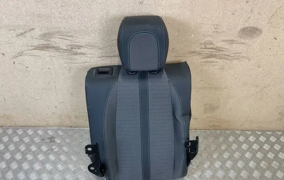 Peugeot 2008 II Rear seat 