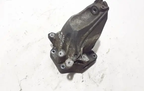 Mercedes-Benz Vito Viano W639 Engine mounting bracket A6512231504