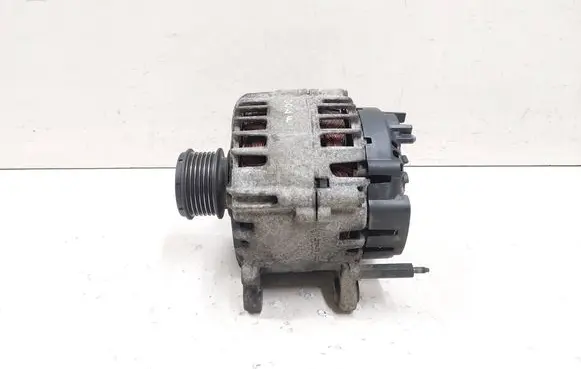 Volkswagen Golf VI Generator/alternator 03L903023F 210006902 2607703A