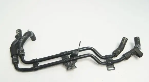Volkswagen PASSAT B8 Engine coolant pipe/hose 03N122157C