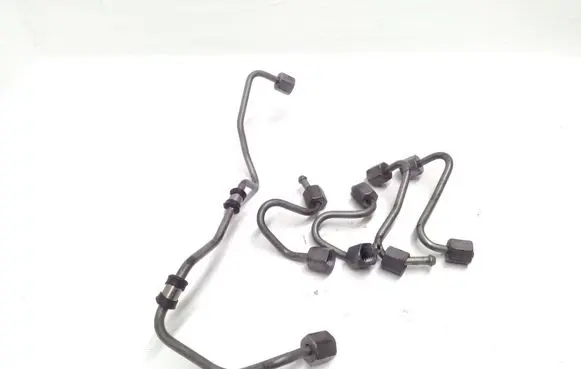 Mercedes-Benz C W204 Fuel injector supply line/pipe 
