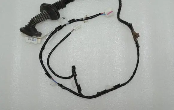 Toyota Yaris XP210 Rear door wiring loom 82154K0180