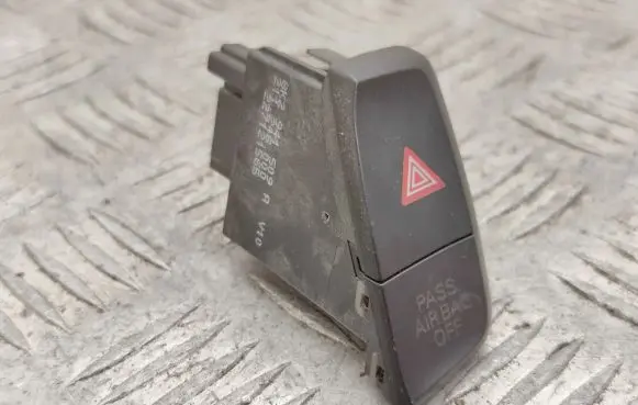 Audi A4 S4 B8 8K Hazard light switch 8K2941509A