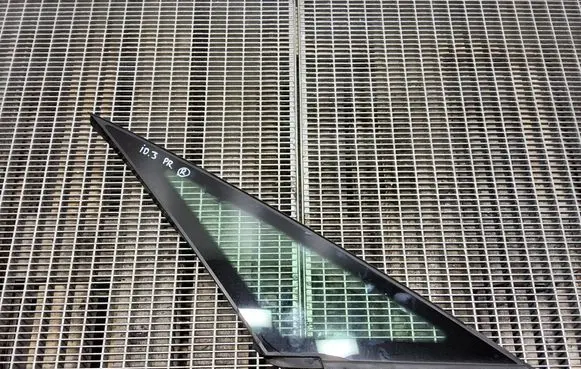 Volkswagen ID.3 Front door vent window glass four-door 43R01390 E000233