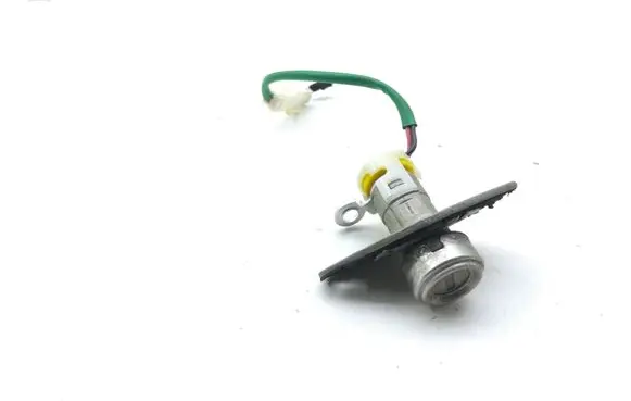 Chevrolet Epica Tailgate exterior lock 
