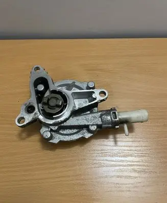 Nissan Navara D23 Vacuum pump 146508418R